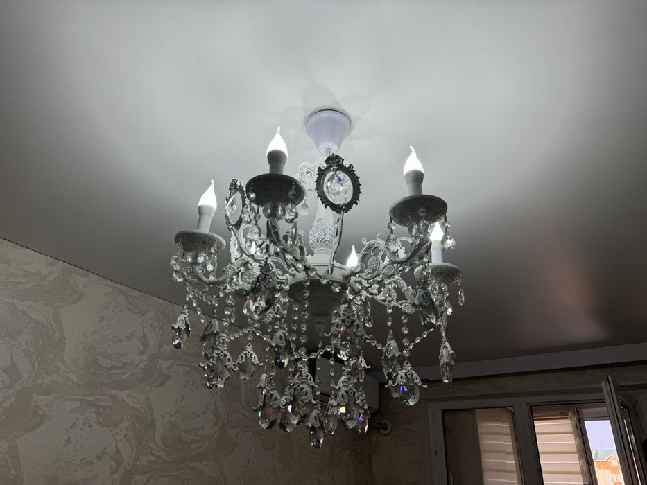 Люстра для зал