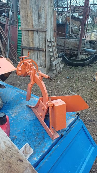 Plug motocultor 200 euro negociabil