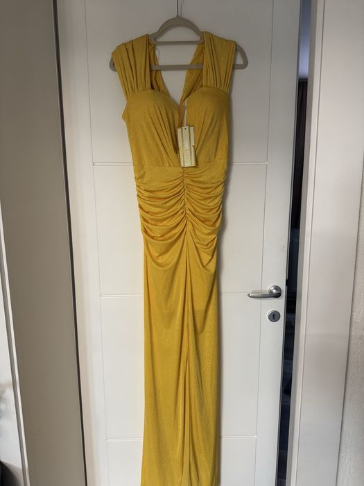 Rochie noua  cu eticheta ..