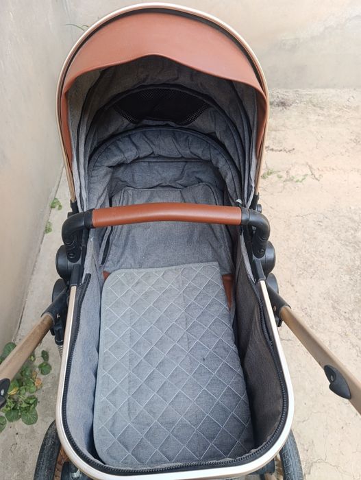 Продаётся детская коляска