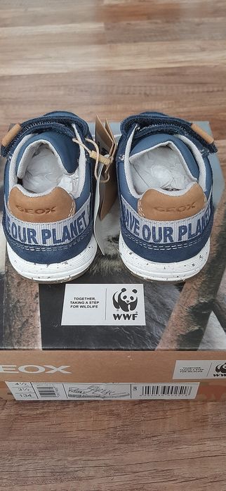 Нови обувки за момче Geox 20н