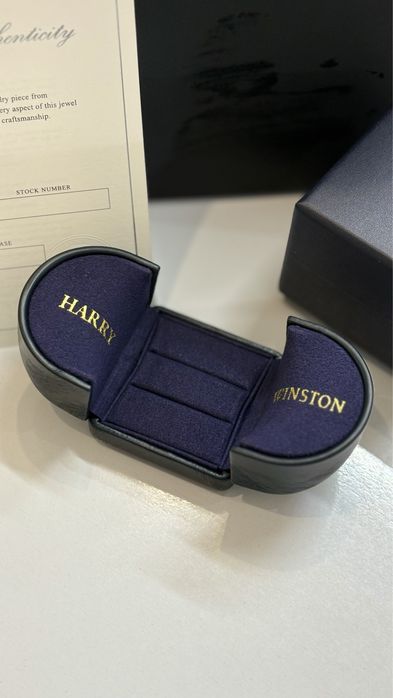 Harry Winston упаковка