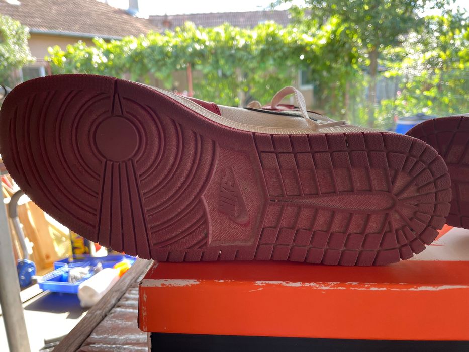 Jordan 1 Chicago Lost and Found