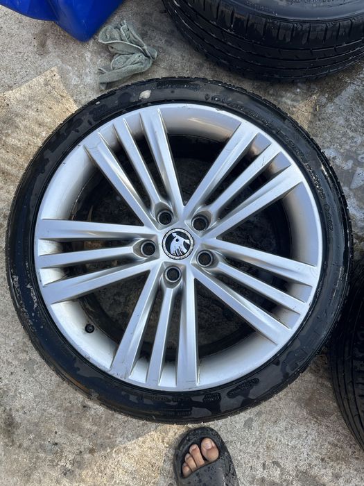 Jante + anvelope noi 225/40 R18