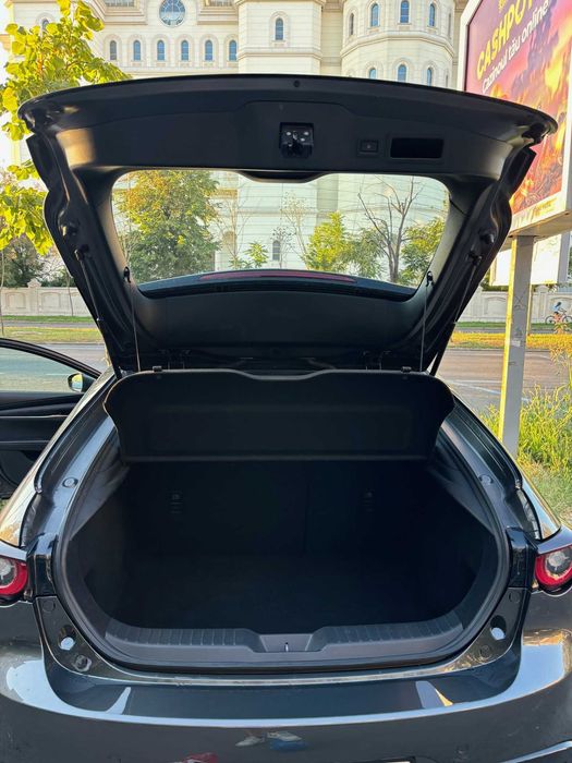 Mazda 3 2024 Exclusive-Line