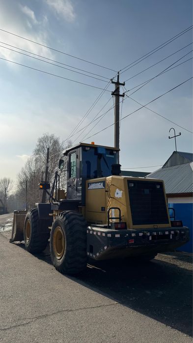 Погрузчик 3кубовый