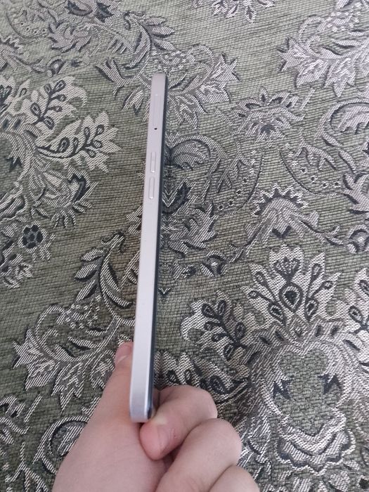 Продам Oppo A77s Оранжевый