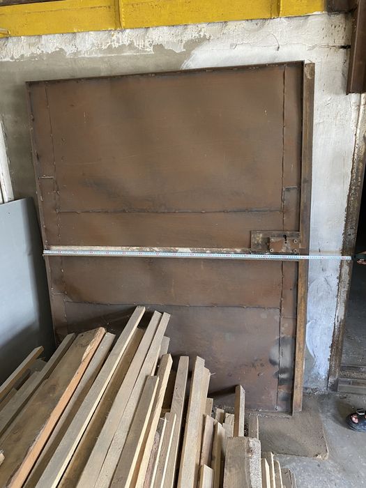 Дверь металлическая