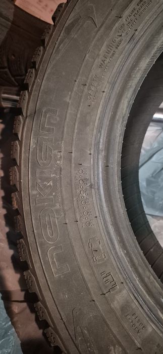 Шины зимние  Nokian
