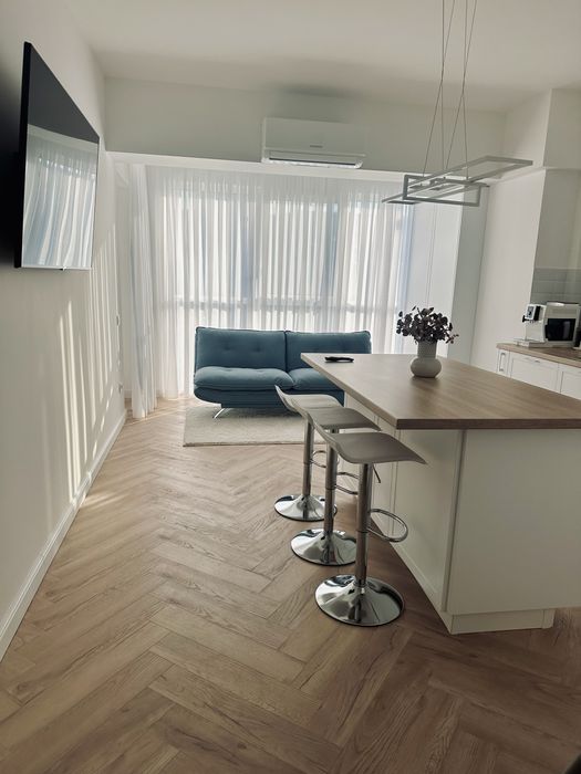Apartament de inchiriat in bloc Ucasy(langa Metro)