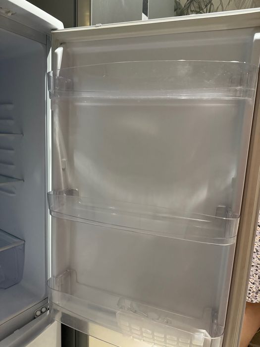 Холодильник Бирюса