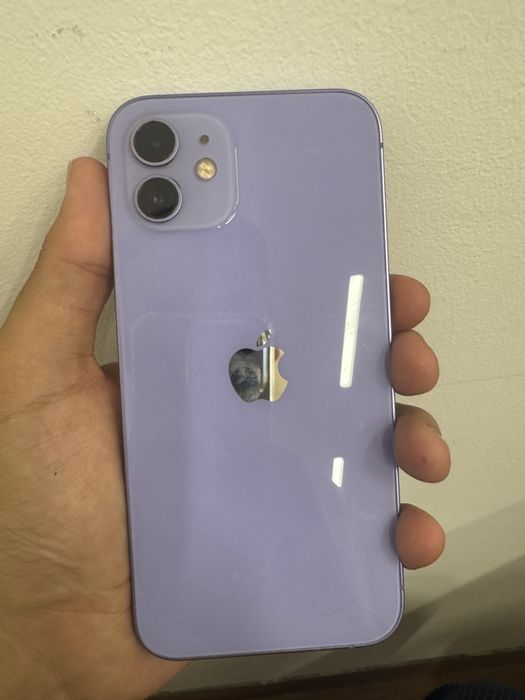 Продам Iphone 12