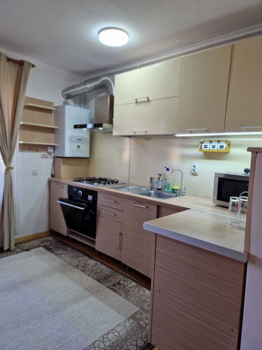 Apartament de închiriat _Strada Florilor