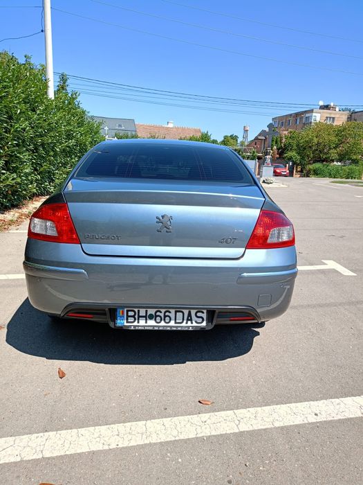 Vând Peugeot 407
