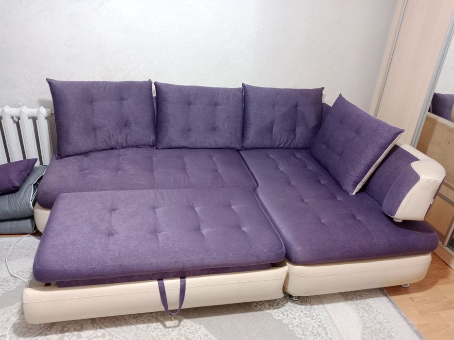 Продам диван в нормальном состоянии