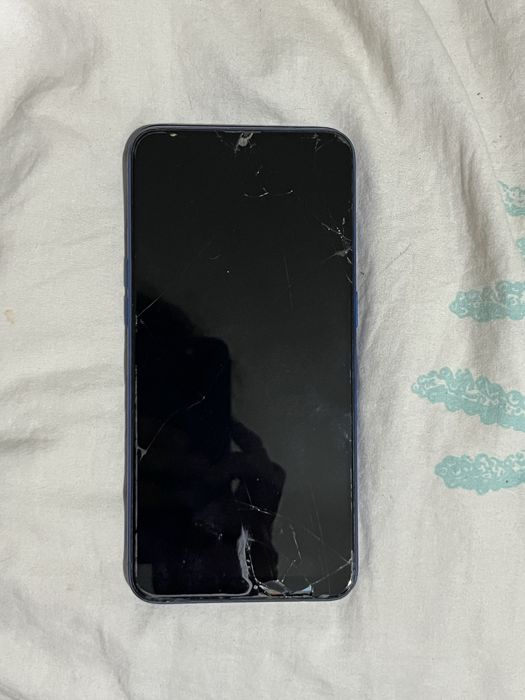продам oppo a5s.