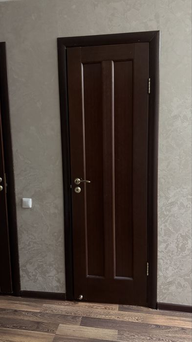 Продам двери б/у хорошешо качества