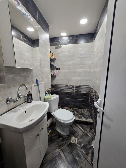 Продава се Тристаен апартамент в Плевен, Сторгозия - 78 кв.м за 1783 €/кв.м - Снимка #8