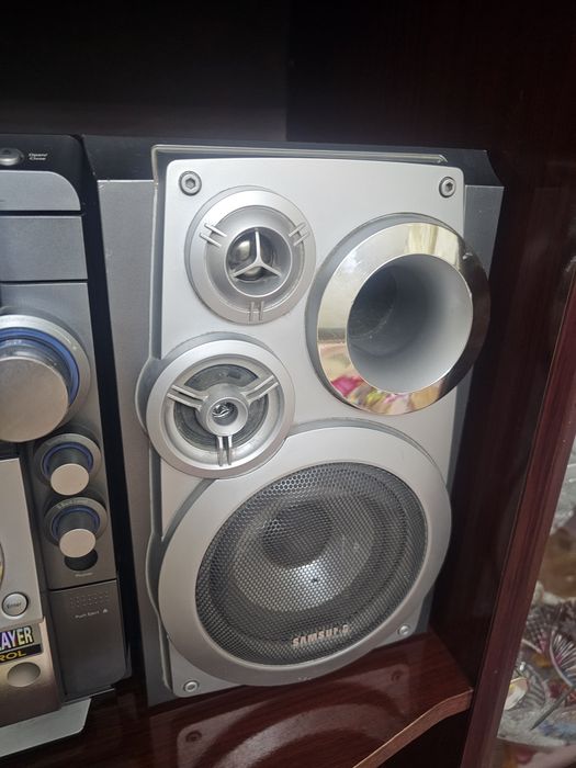 Продам музыкальный центр СРОЧНО