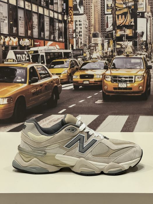 New Balance 9060 Bage