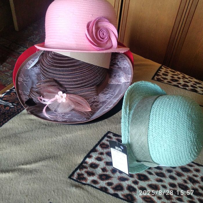 Шляпы из натуральной соломки и фетра