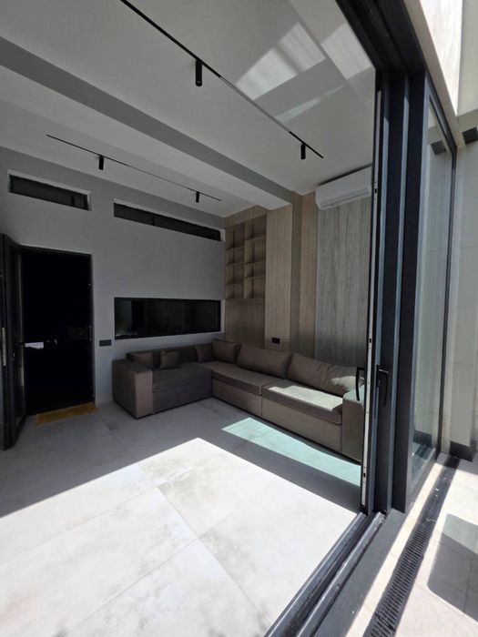 Продается новый Евродом   Мирзо-Улугбекский район  Центр луначарского