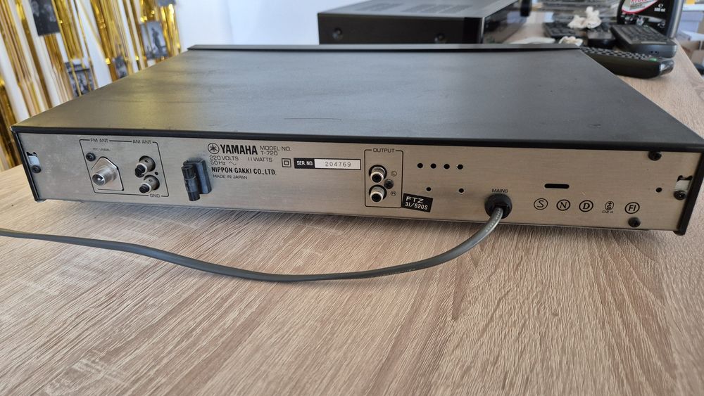 Tuner Stereo Yamaha T-720 (Natural Sound) ,impecabil