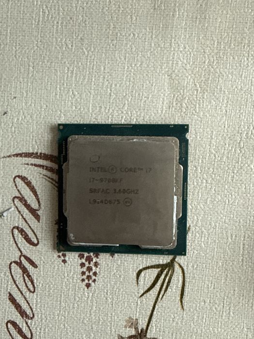 Intel Core i7-9700KF – 3.60GHz (Turbo до 4.90GHz)