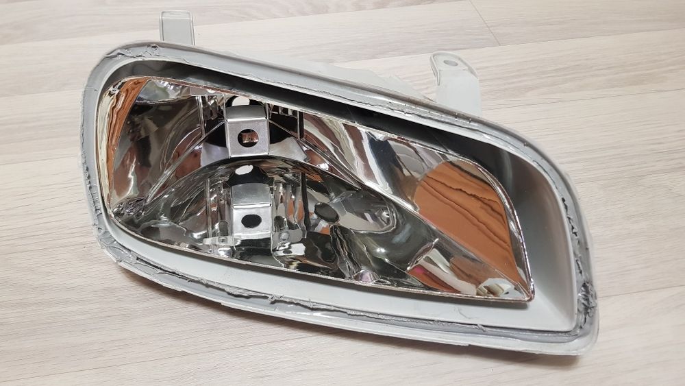 Новая правая фара на рав4 с 1994 по 2000г