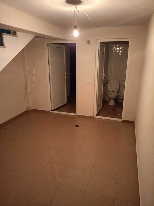 Дава се под наем Магазин в Пловдив, Христо Смирненски - 120 кв.м за 765 € - Снимка #4