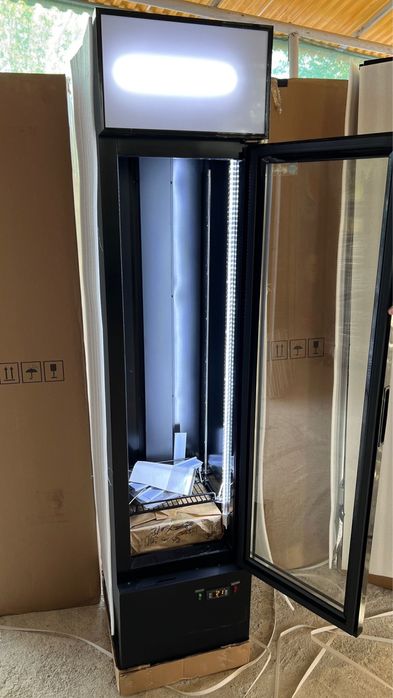 Vitrina  frigorifica verticala slim cu led
