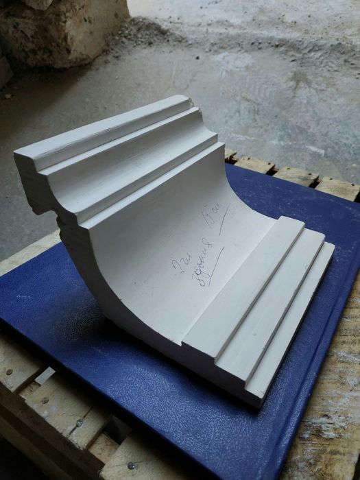 Лепнина из гипса
Классический стиль 
Лояльные цены
Быстрая обработка З