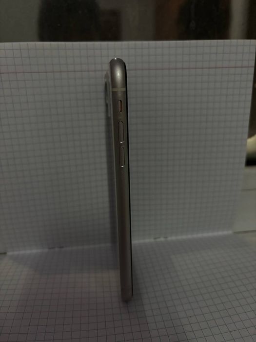 iPhone 11 , б/у отличном состоянии