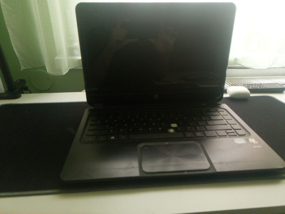 vând urgent laptop hp fac și schimburi
