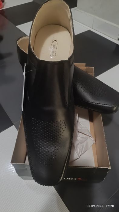 мъжки черни обувки