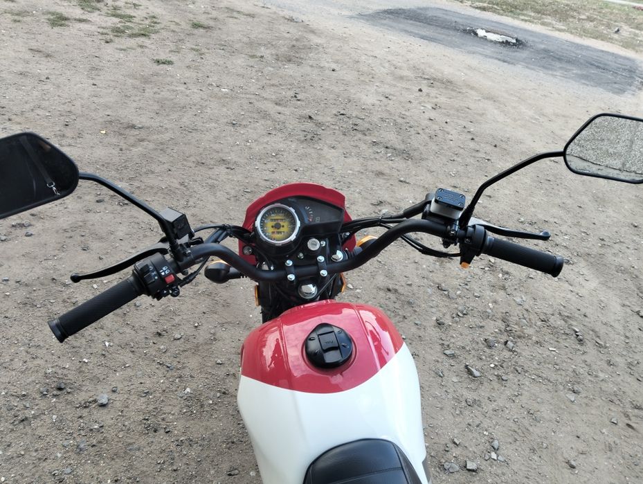 Мотоцикл ular scrambler