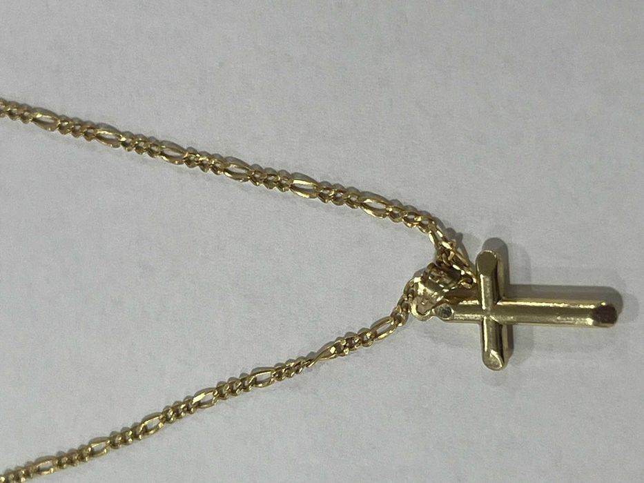 Златен Синджир с Кръст