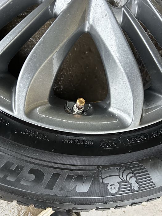 5х114,3 17 оргинални hundai kia