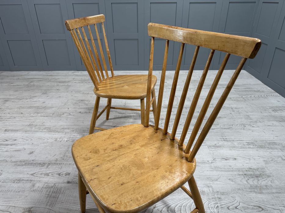 Чифт трапезни столове К009