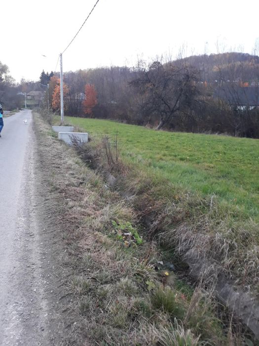 Teren INTRAVILAN de vânzare-negociabil