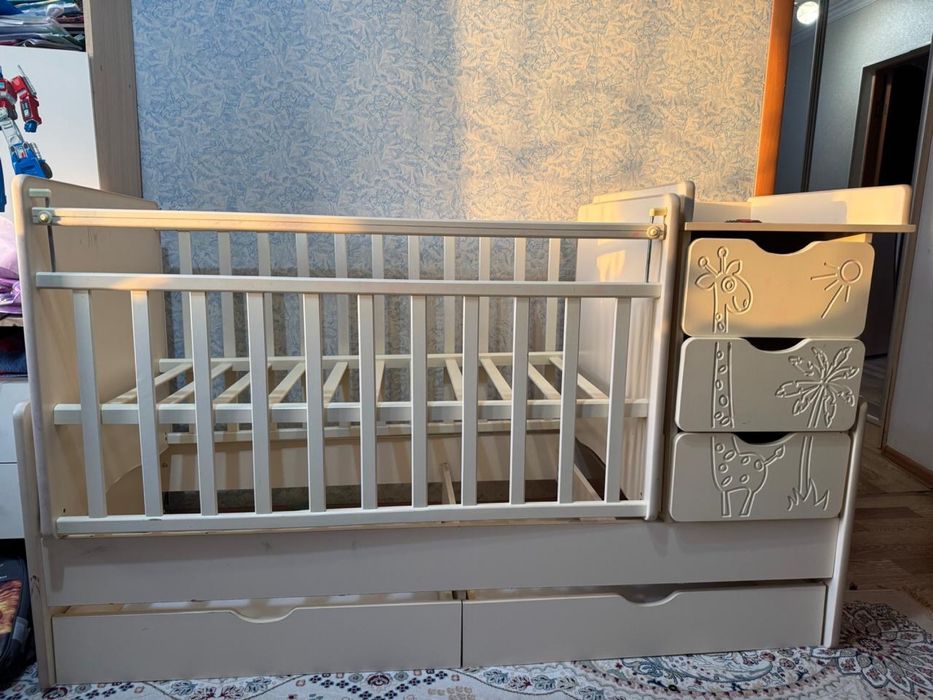 Детская кроватка