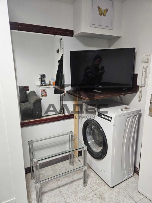 Дава се под наем Едностаен апартамент в София, Изток - 20 кв.м за 498.27 € - Снимка #2