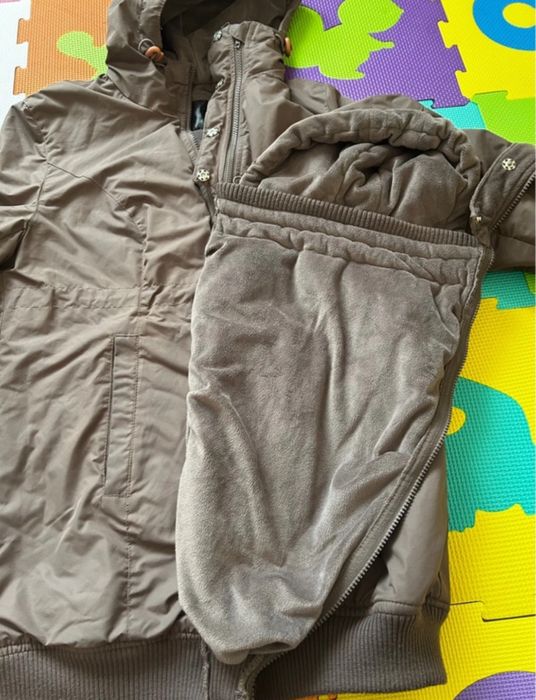 Geaca maternitate si babywearing