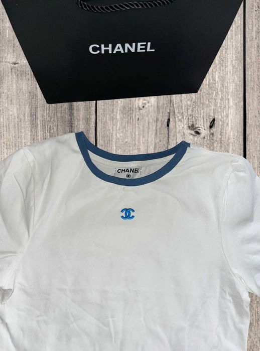 chanel бяла синя тениска шанел слим по тялото памучна лятна блузка топ