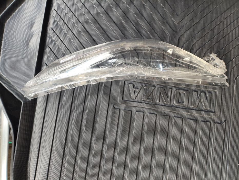 Элантра стекло фара 16+