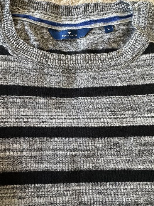 Два пуловера за 6 лева