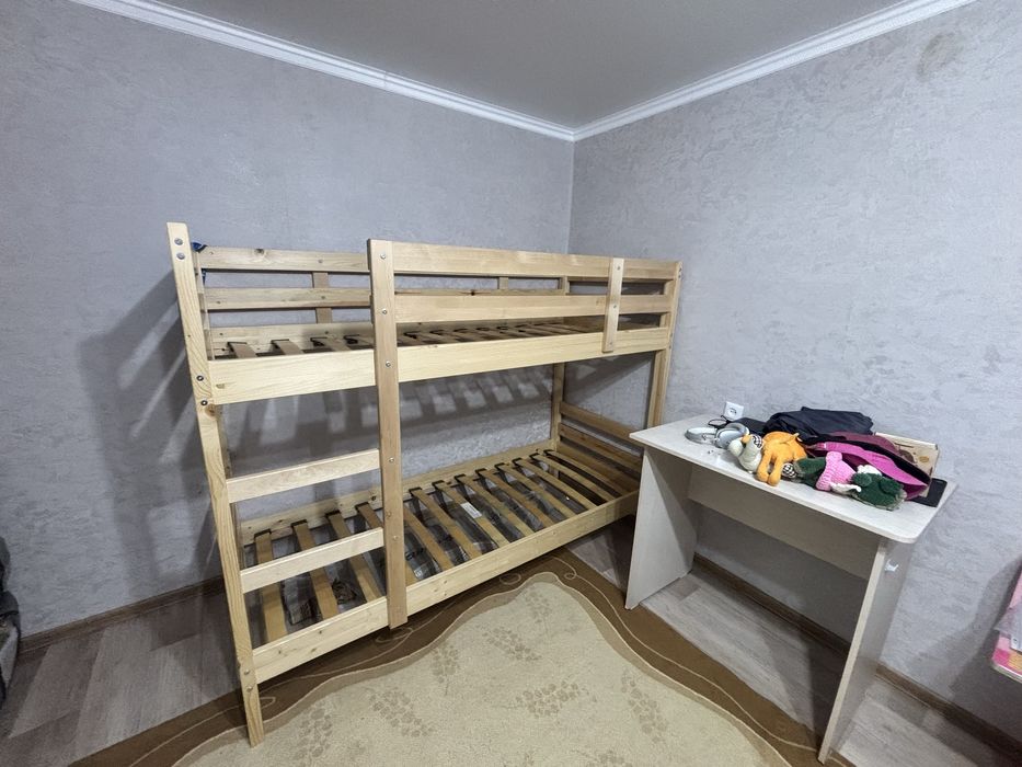 Продам кровать двухярусную