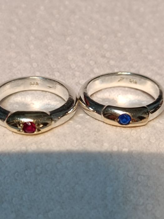 Vând 3 inele din argint și aur 14k.