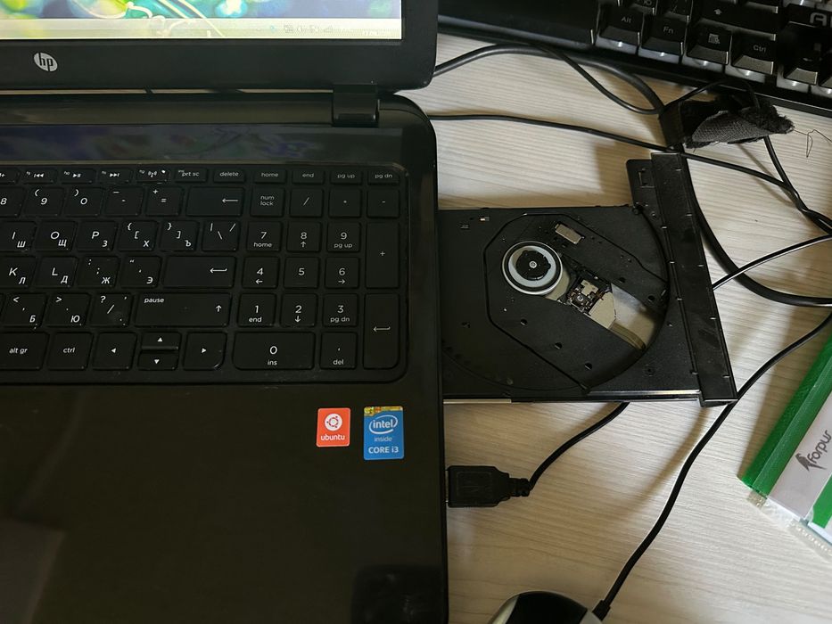Ноутбук HP (Core i3 / 6 ГБ ОЗУ)
