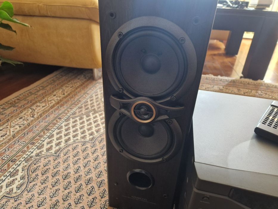 Стереоуредба Kenwood